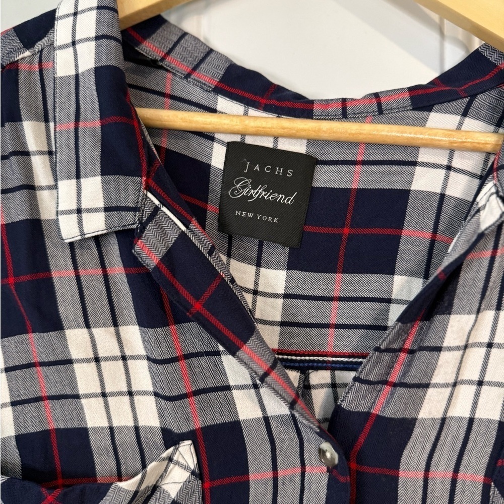 Jachs Blue and White Sleeveless Button Down Shirt - Picture 2 of 2